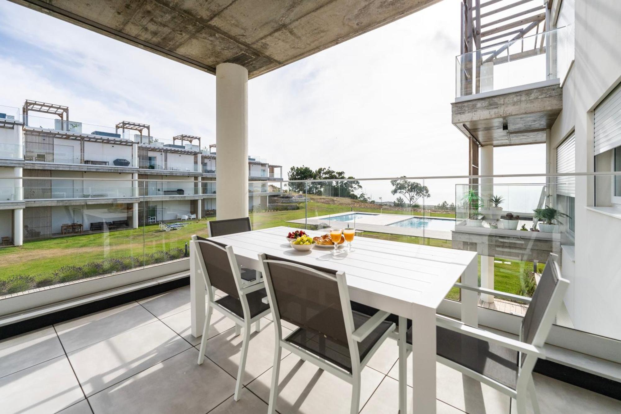 Mar A Vista - Condominium With Pool, Gym And Sea Views Nazaré Exterior photo
