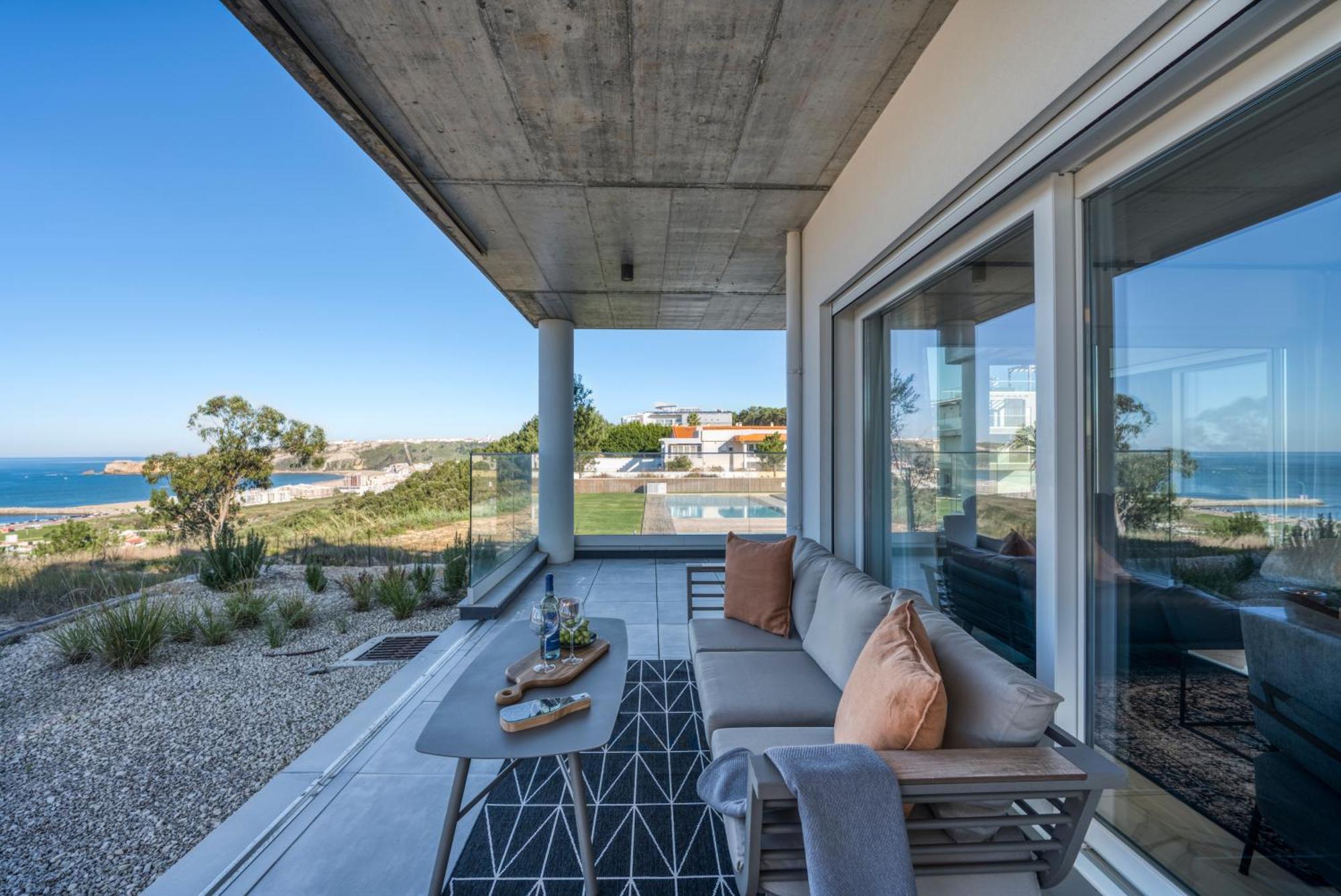 Mar A Vista - Condominium With Pool, Gym And Sea Views Nazaré Room photo