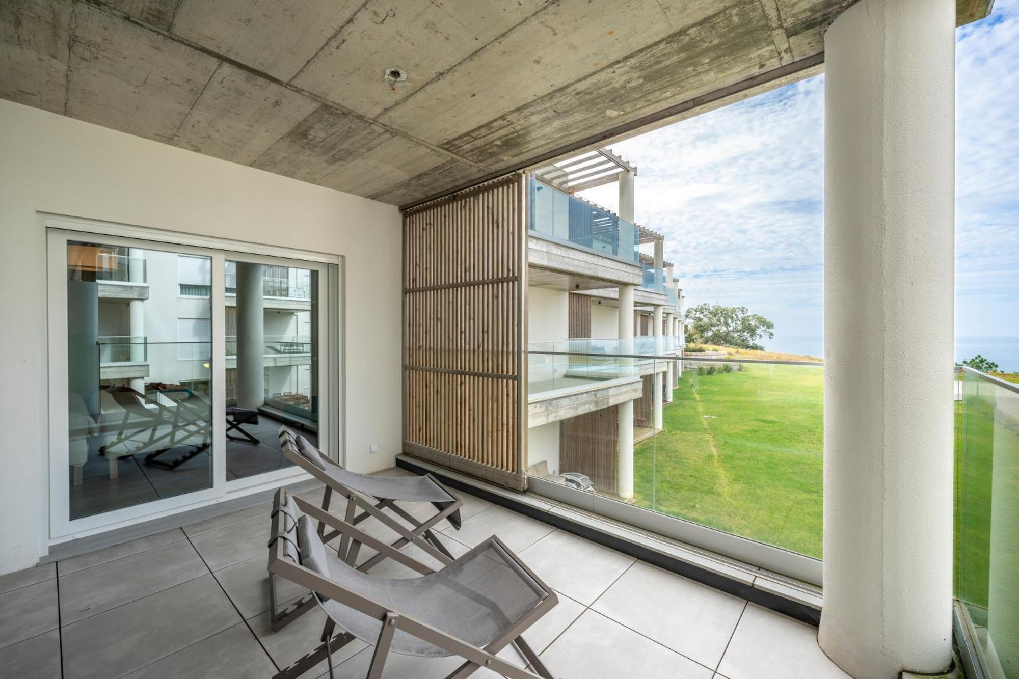 Mar A Vista - Condominium With Pool, Gym And Sea Views Nazaré Room photo