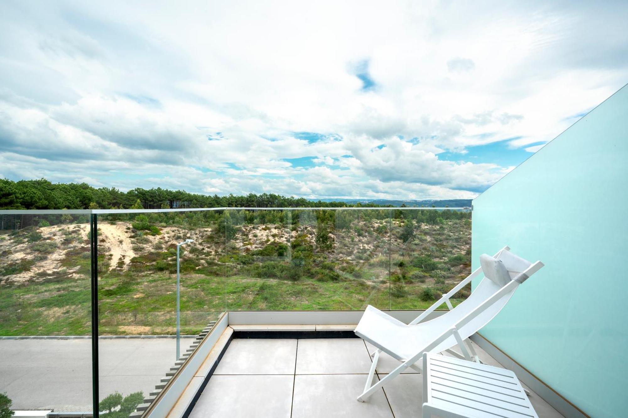 Mar A Vista - Condominium With Pool, Gym And Sea Views Nazaré Room photo