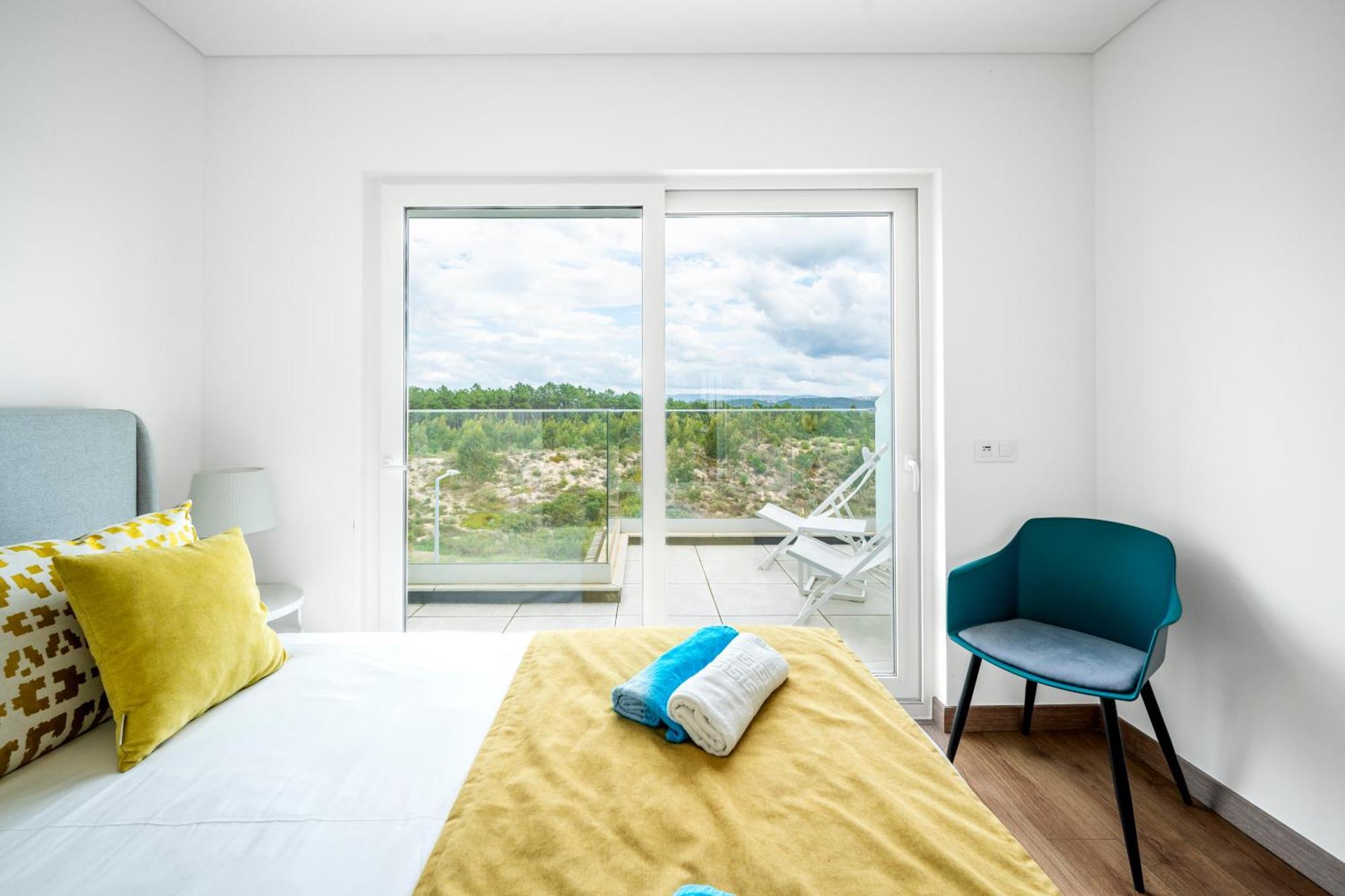 Mar A Vista - Condominium With Pool, Gym And Sea Views Nazaré Room photo