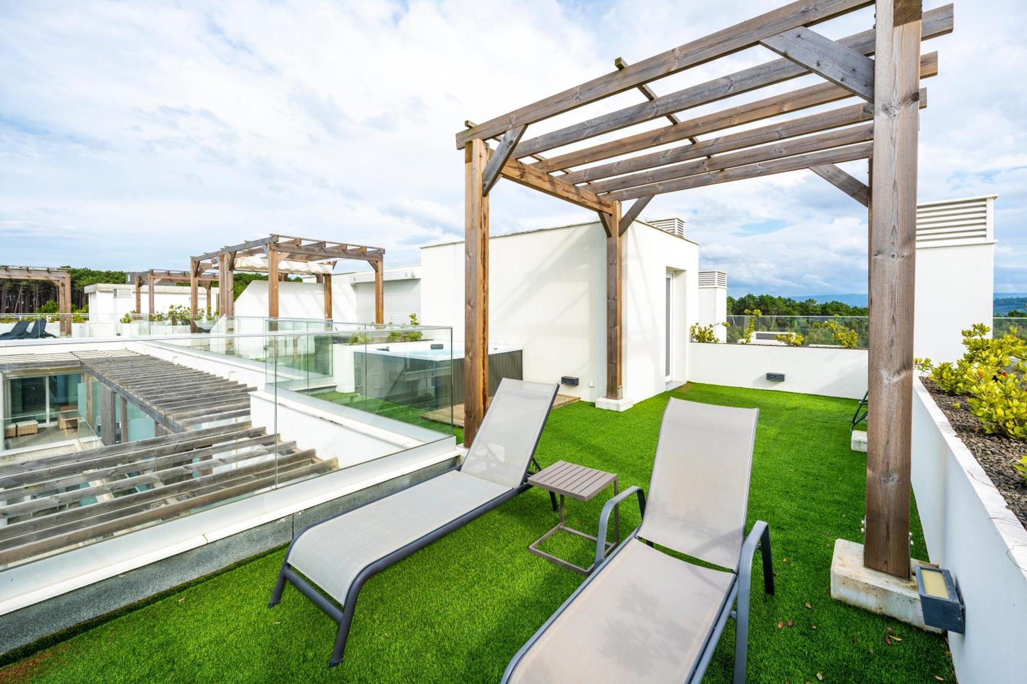 Mar A Vista - Condominium With Pool, Gym And Sea Views Nazaré Room photo