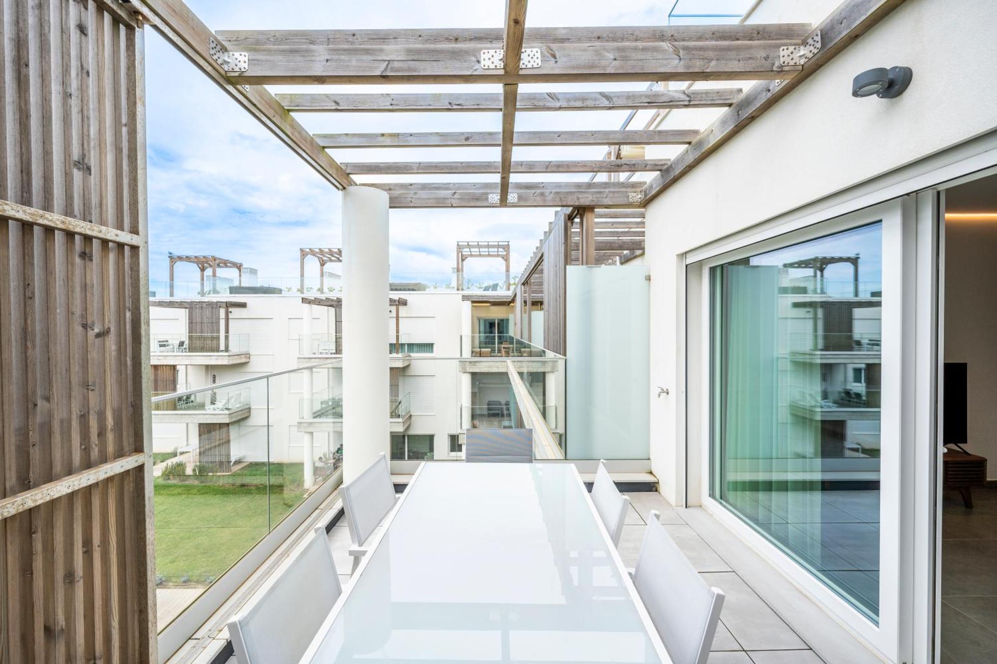 Mar A Vista - Condominium With Pool, Gym And Sea Views Nazaré Room photo